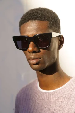 KIMEZE Mahi Sunglasses in | Sunglasses