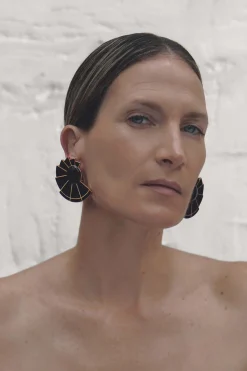 SORDO Nautilus Fan Onyx Earrings | Earrings